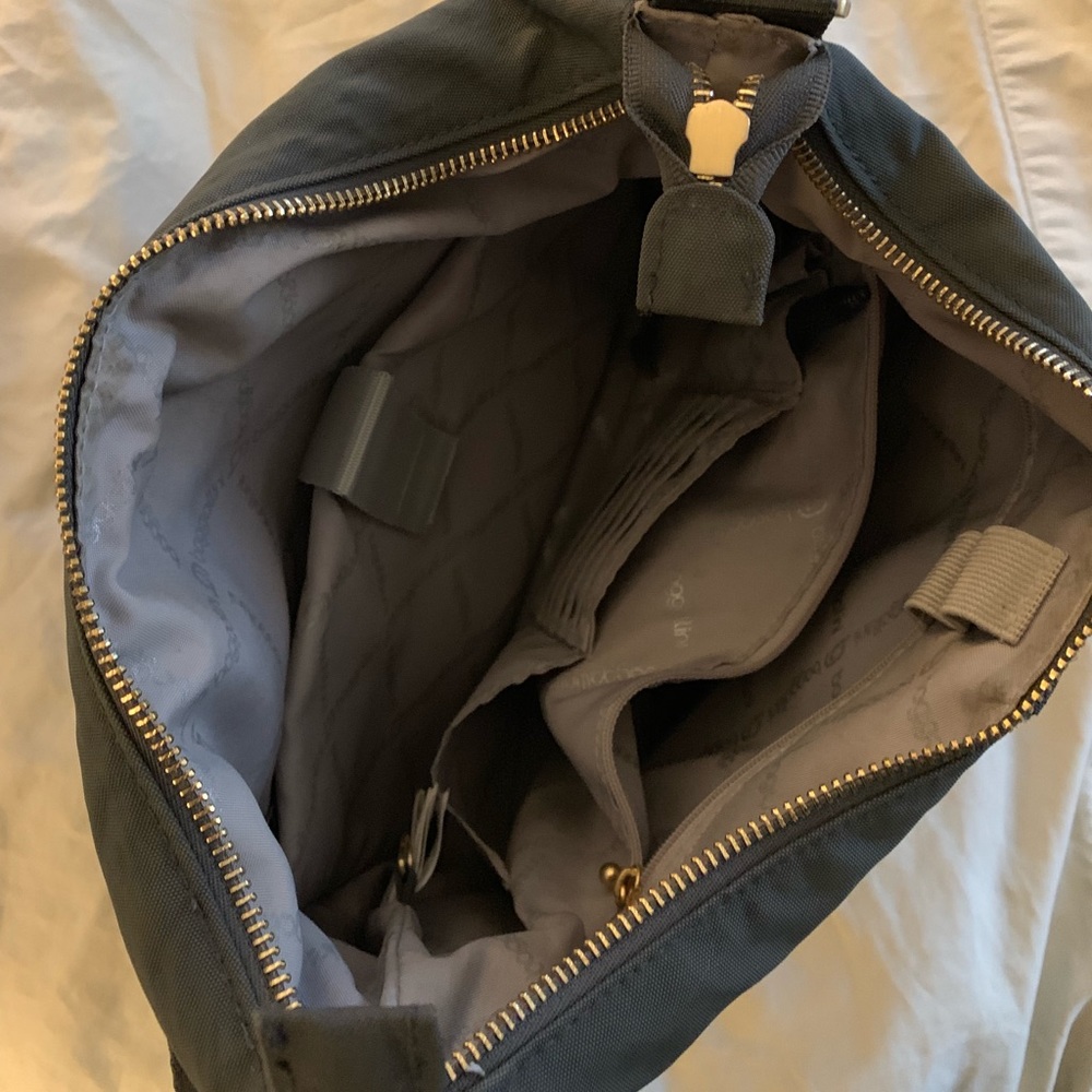 Baggalini fabric pocket book